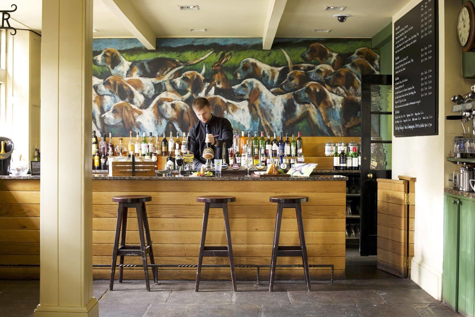 The Hare & Hounds Hotel Tetbury Eksteriør bilde